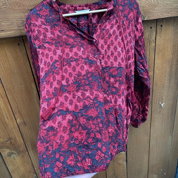 Lucky Brand lightweight top - Picture 2 of 9